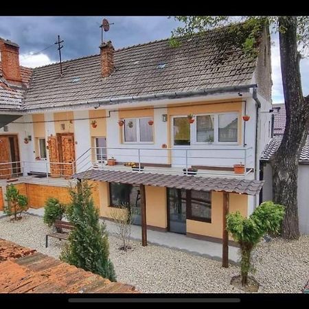 La Nuc O Camera Săcele Zewnętrze zdjęcie
